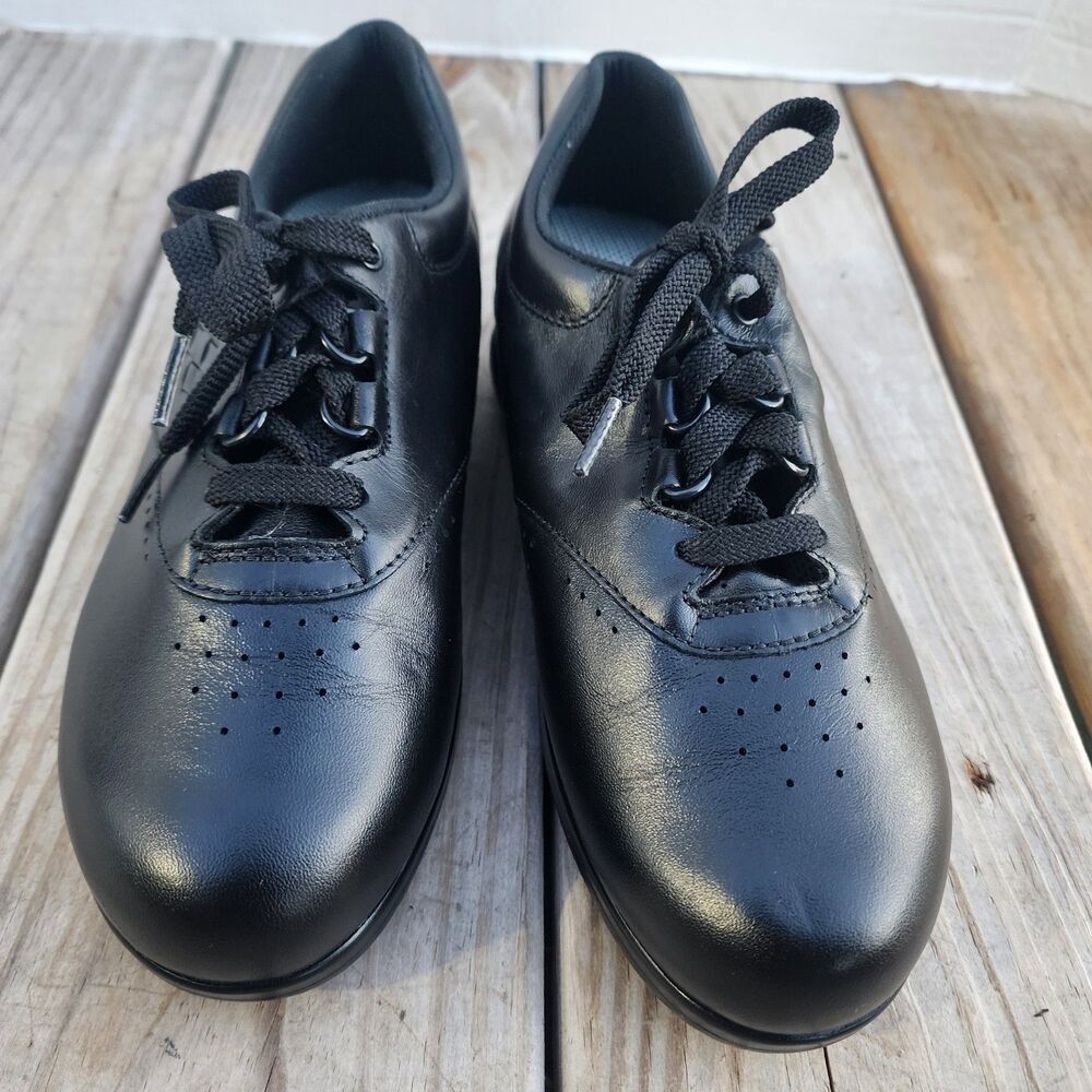 GC SAS Free Time Women Size 5.5zWW Black Leather Walking Shoes Sneakers J2680993